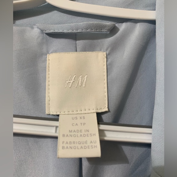 Blazer - Picture 3 of 3